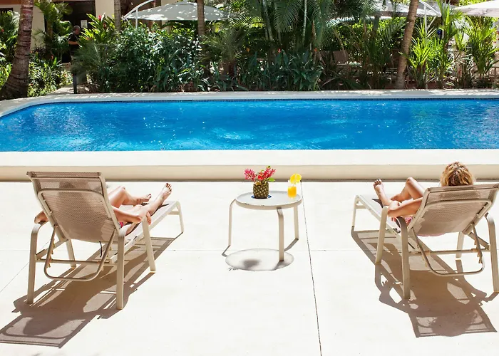 Living Hotel 3*