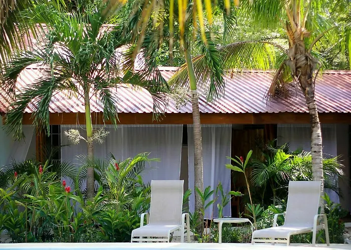 Living 3* Nosara